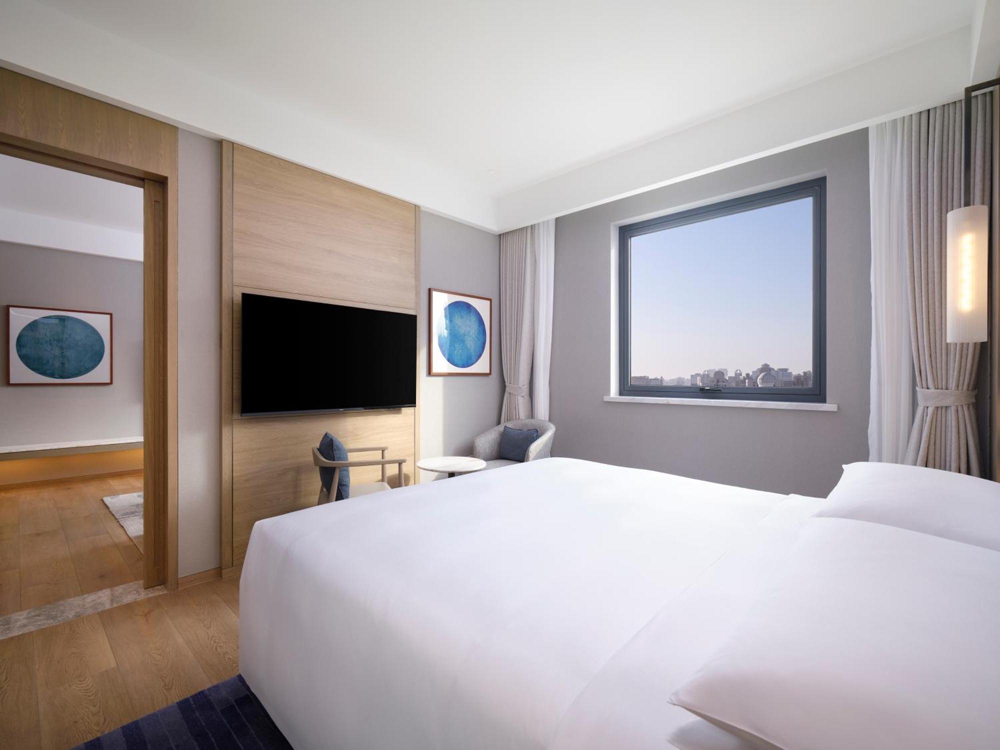 Courtyard By Marriott Shanghai Xujiahui Экстерьер фото