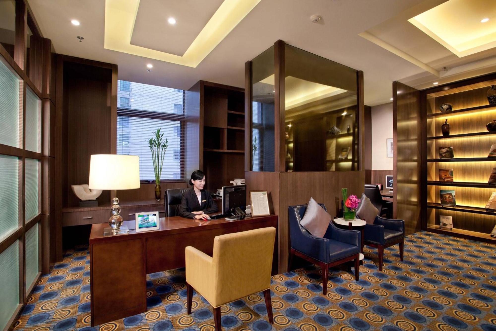 Courtyard By Marriott Shanghai Xujiahui Экстерьер фото